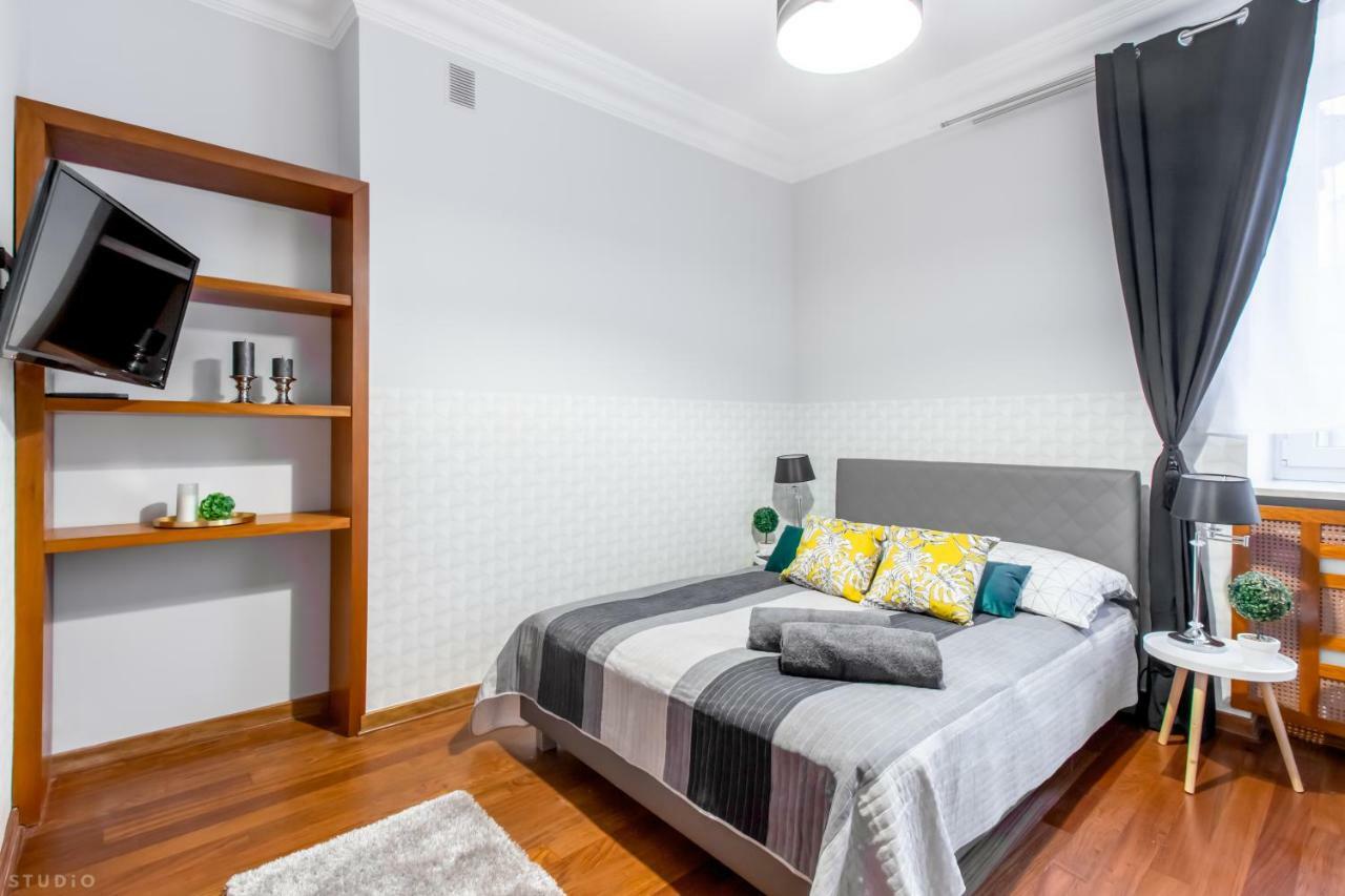 *Clicktheflat* Wilcza 33 Street Apart Rooms In The City Center Warschau Exterior foto