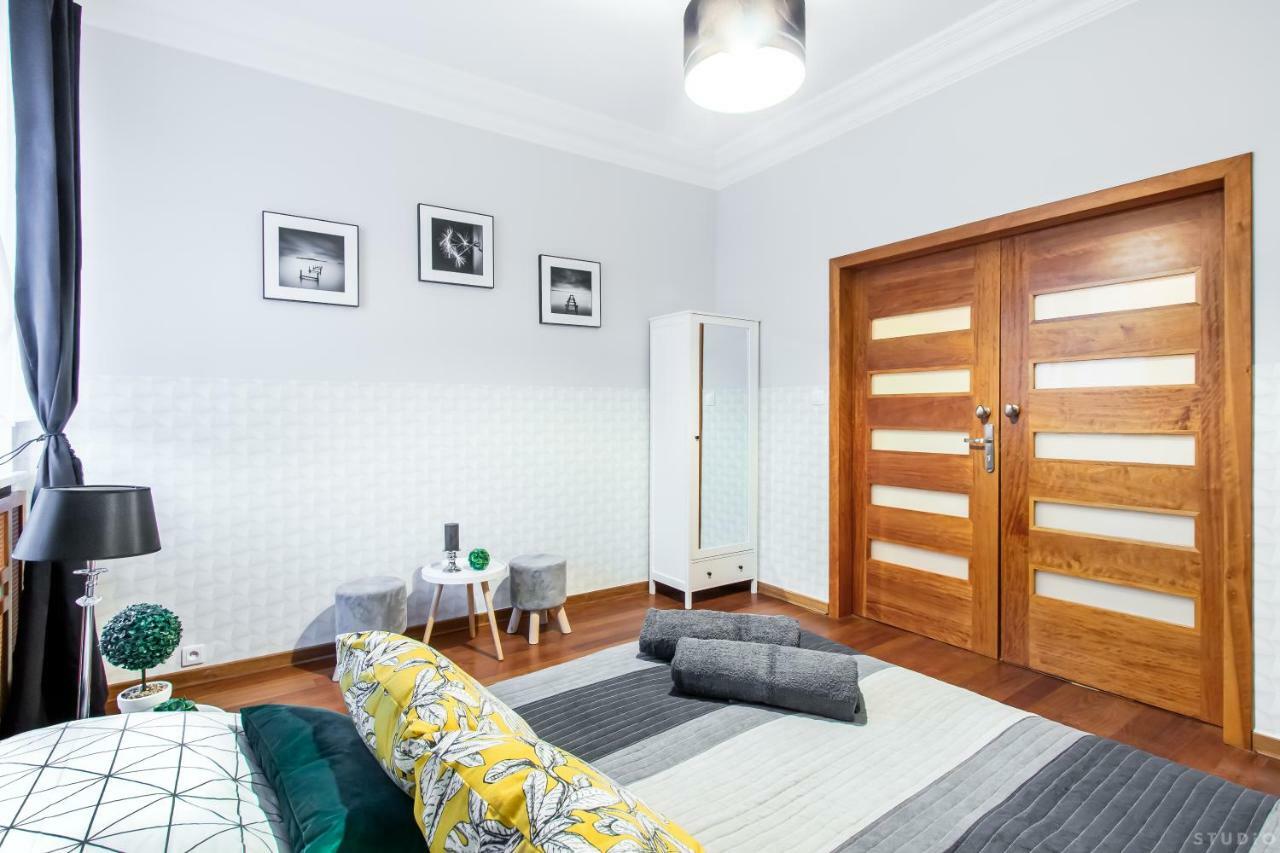 *Clicktheflat* Wilcza 33 Street Apart Rooms In The City Center Warschau Exterior foto